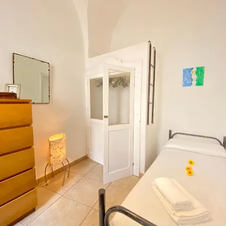 Holiday home Centro Storico Casa Mare E Poesia *